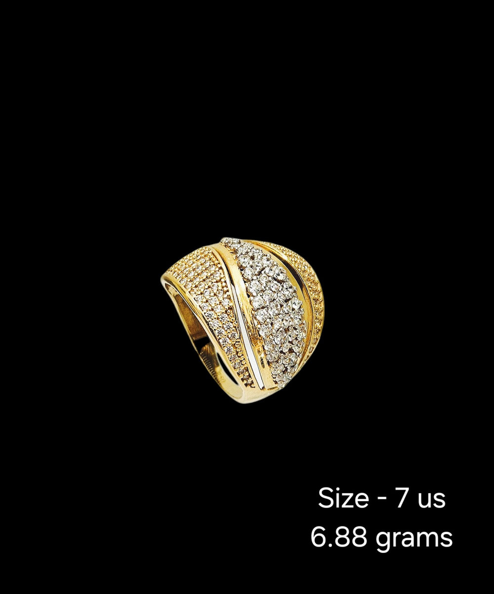 Diamond Studded Gold Ring